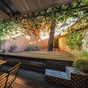 https://tiare-home-milano.it-lombardy.com